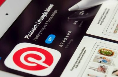 Pinterest est le nouveau réseau social. Ce réseau se base surtout sur le visuel. Il est rapidement devenu un réseau social très apprécié.